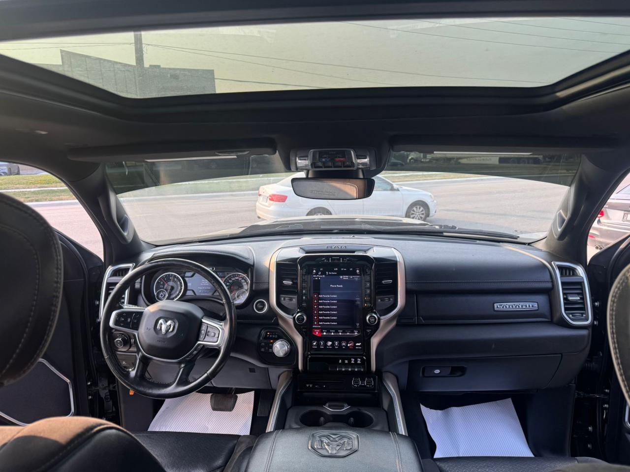 2019 RAM 1500 Laramie - Photo #21