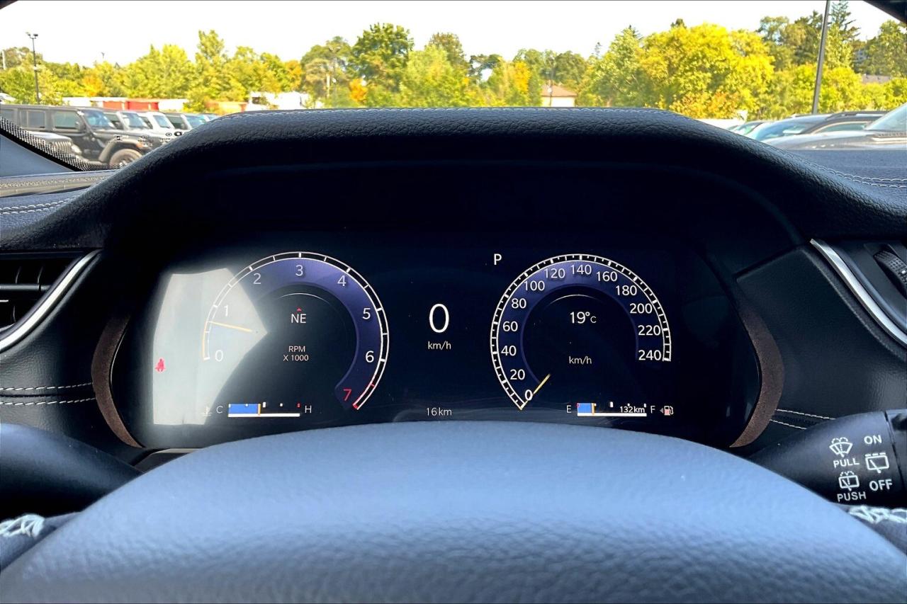 2025 Jeep Grand Cherokee LIMITED | Black App Pkg | Pano Roof | LuxTech 2 Photo