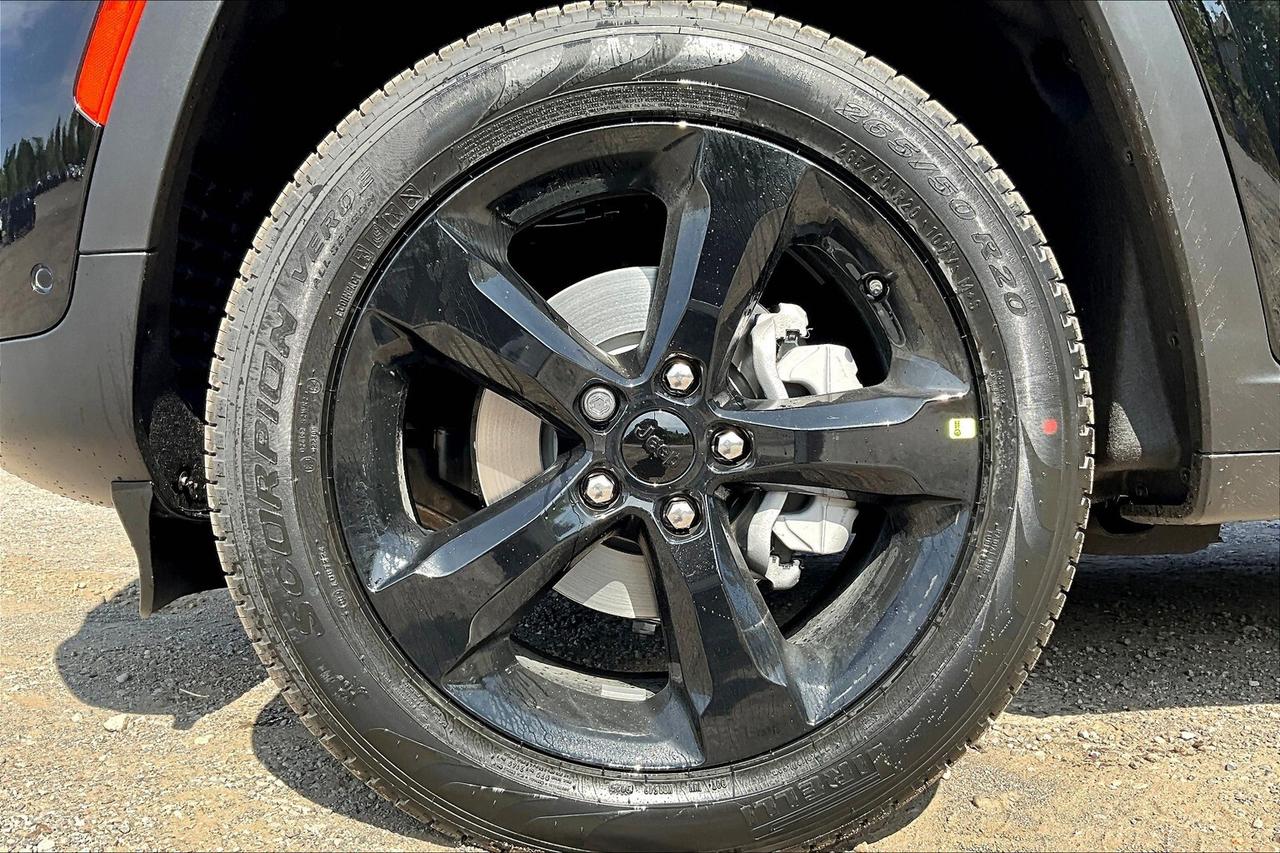 2025 Jeep Grand Cherokee LIMITED | Black App Pkg | Pano Roof | LuxTech 2 Photo
