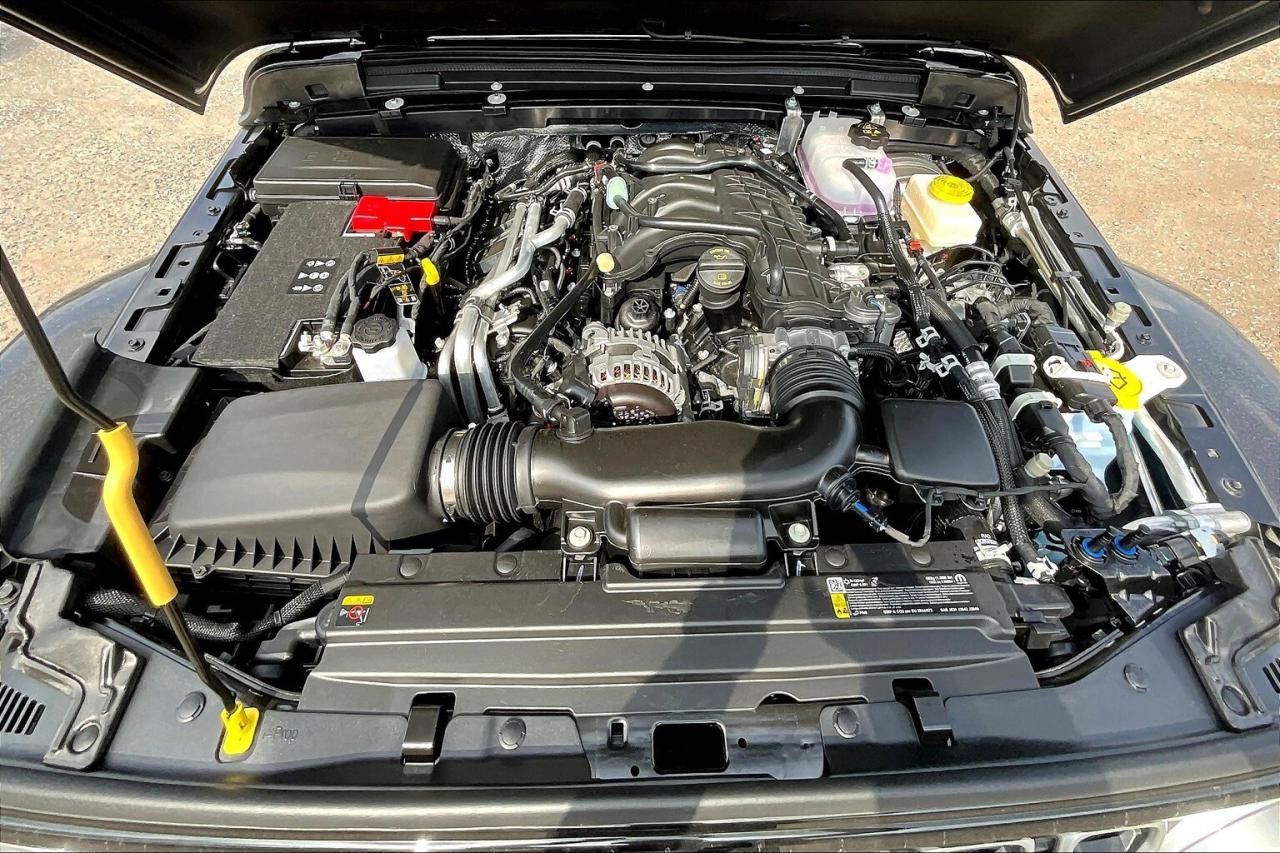 2025 Jeep Wrangler Sahara 4DR | Leather | Side Steps | Tech Pkg | 4X4 Photo