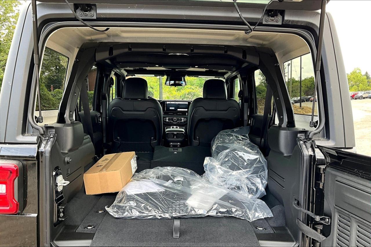 2025 Jeep Wrangler Sahara 4DR | Leather | Side Steps | Hardtop | 4X4 Photo