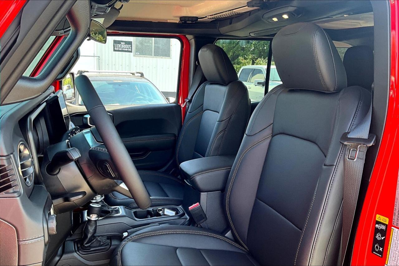 2025 Jeep Wrangler SAHARA | Leather | Safety Grp | Hardtop | Steps Photo