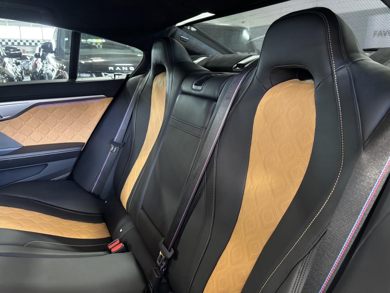 2021 BMW M8 Competition Gran Coupe|NO LUX TAX|CARBON|HUD|3DCAM - Photo #12
