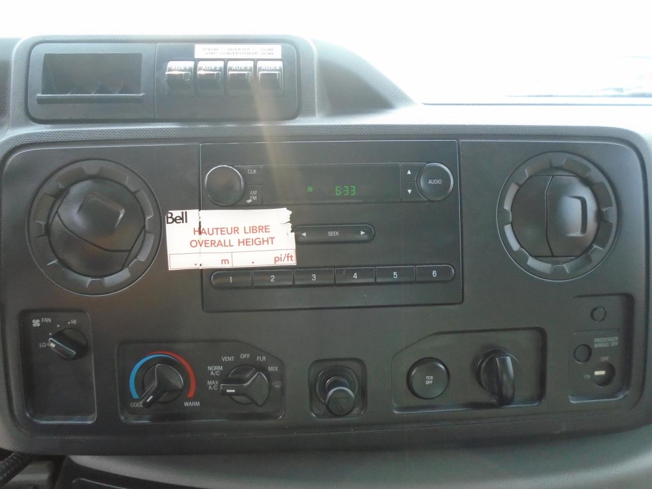 2011 Ford Econoline E-350 Super Duty Commercial - Photo #14