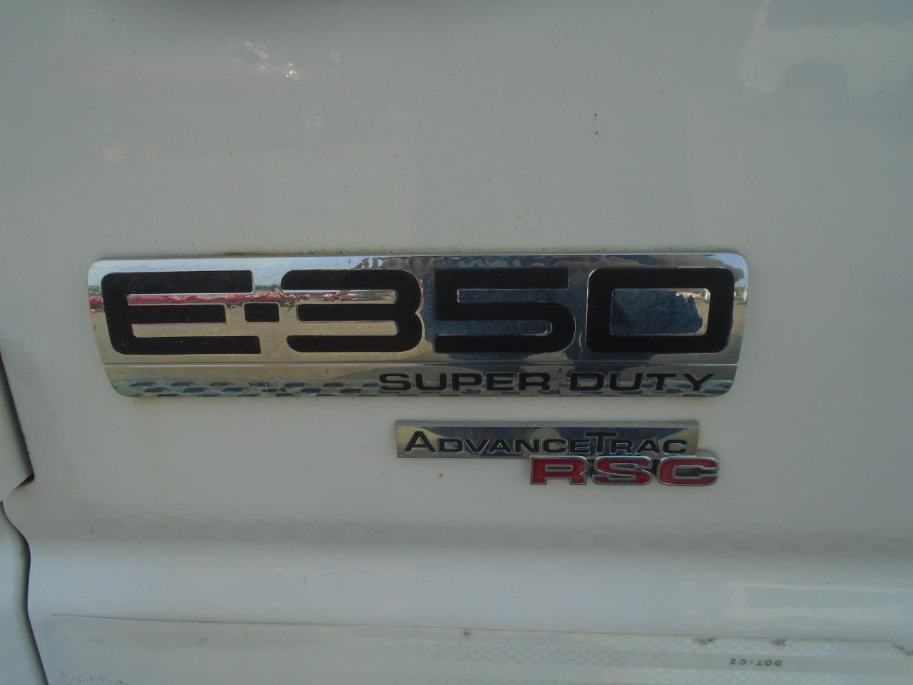 2011 Ford Econoline E-350 Super Duty Commercial - Photo #33