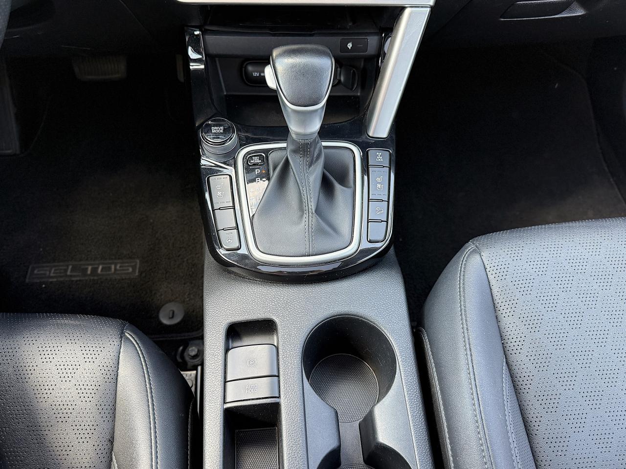 2022 Kia Seltos SX Turbo AWD w-Black Interior | NAVIGATION | BOSE Photo