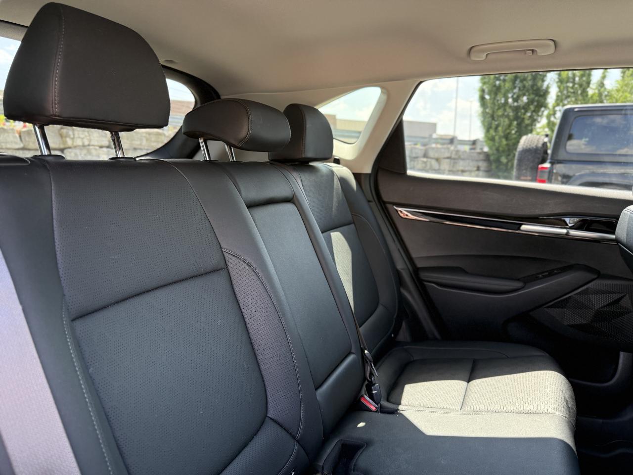 2022 Kia Seltos SX Turbo AWD w-Black Interior | NAVIGATION | BOSE Photo