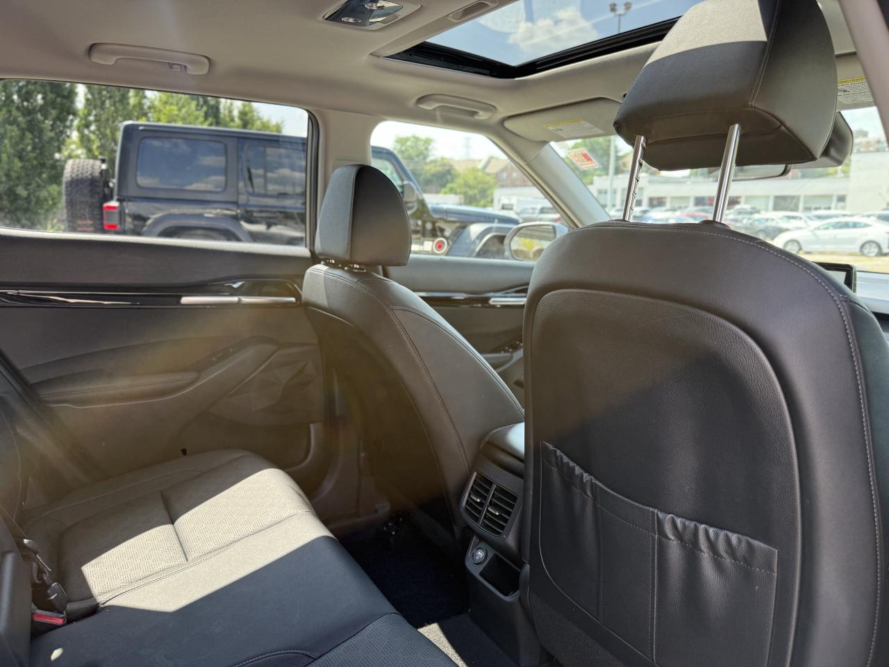 2022 Kia Seltos SX Turbo AWD w-Black Interior | NAVIGATION | BOSE Photo