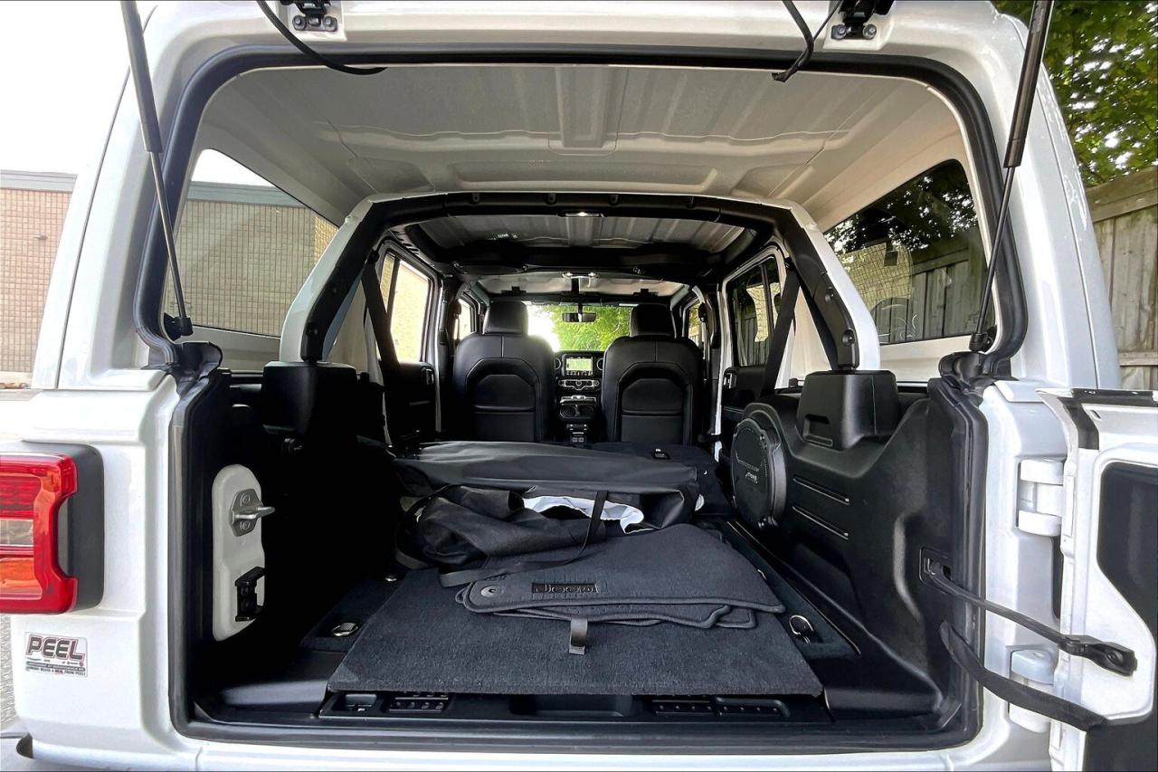 2023 Jeep Wrangler Sahara | Heated Leather | Alpine | Tow Pkg | 4X4 Photo