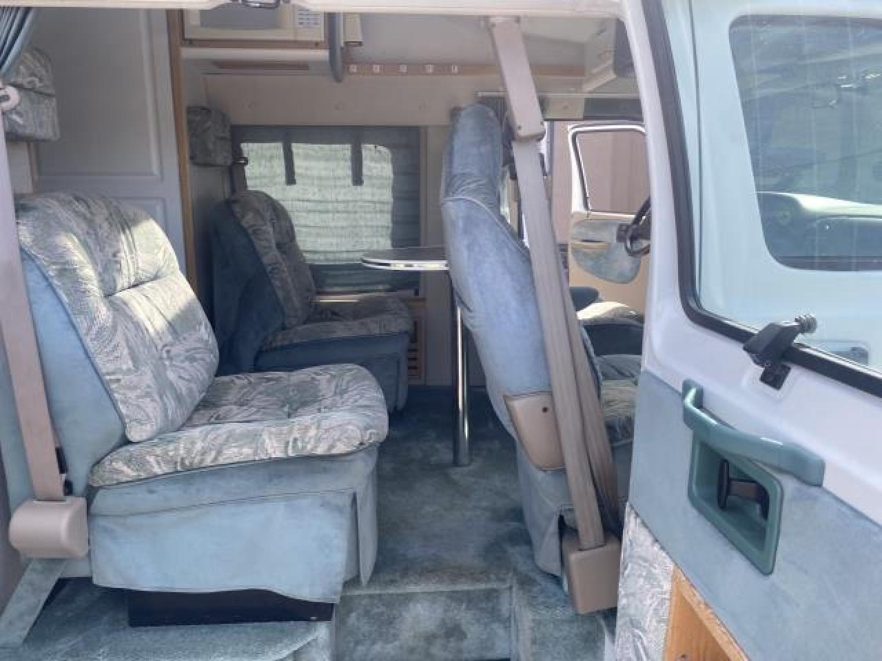 2001 Dodge PLEASURE-WAY 3500 LWB - Photo #10