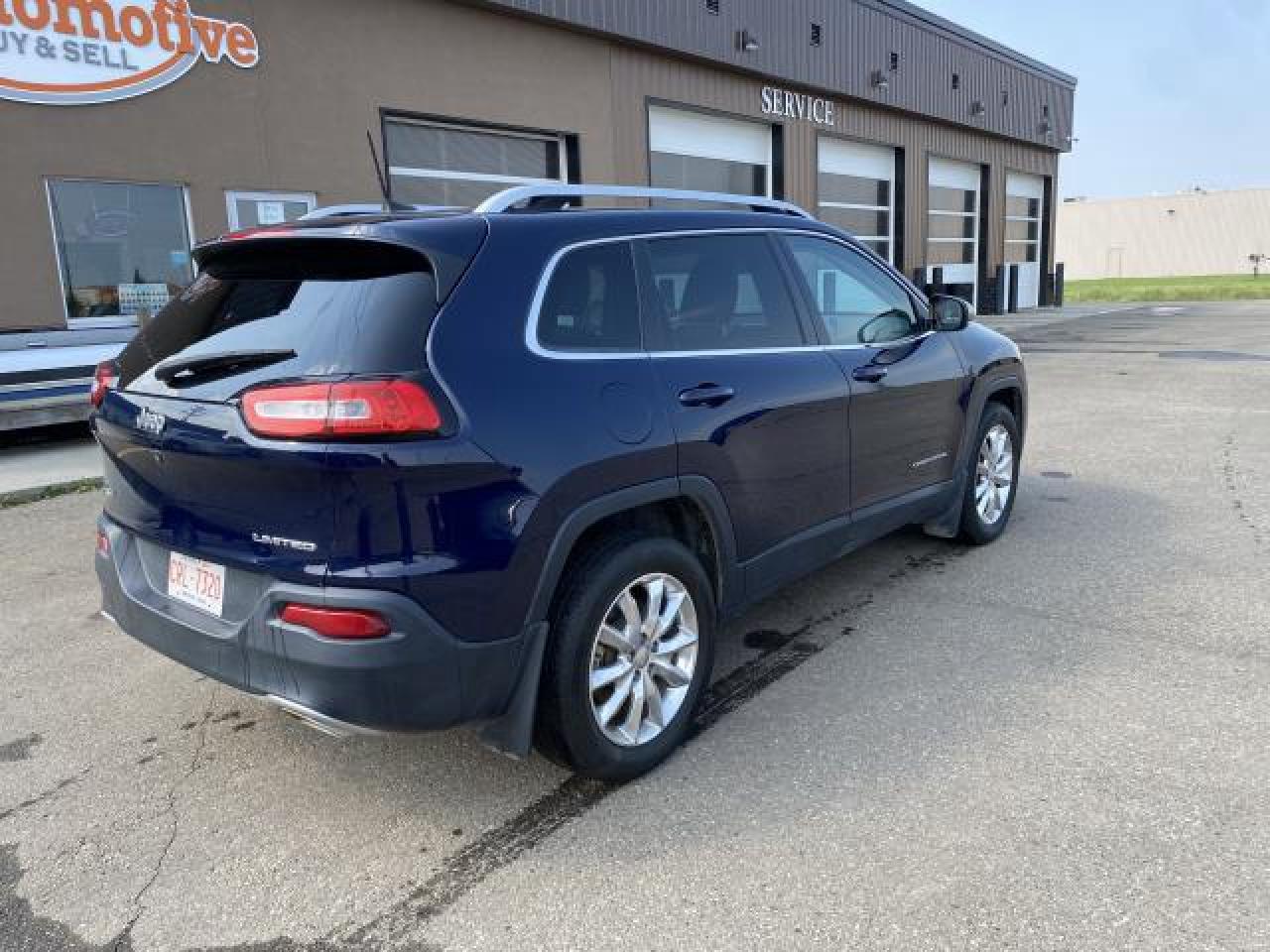 2016 Jeep Cherokee Limited 4WD - Photo #2