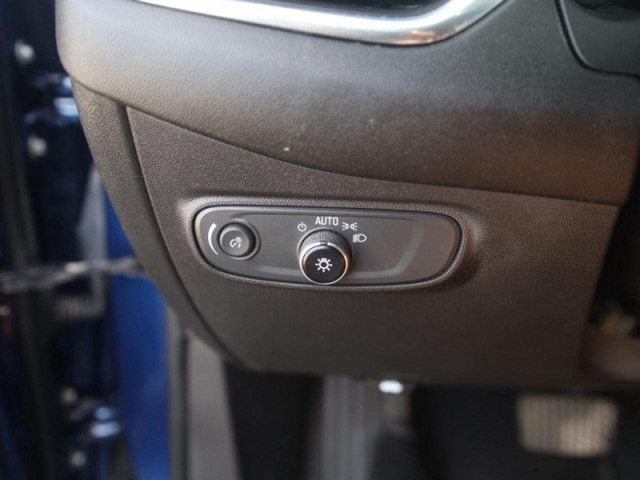 2022 Chevrolet Equinox LT  **HTD SEATS - REM START** Photo