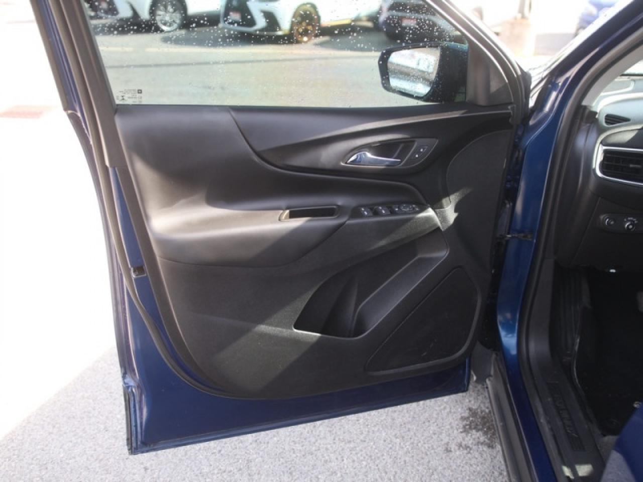 2022 Chevrolet Equinox LT  **HTD SEATS - REM START** Photo