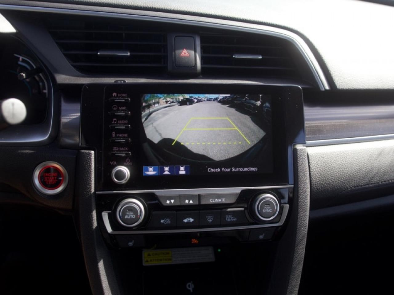 2020 Honda Civic Sedan Touring  **VERY LOW KMS** Photo