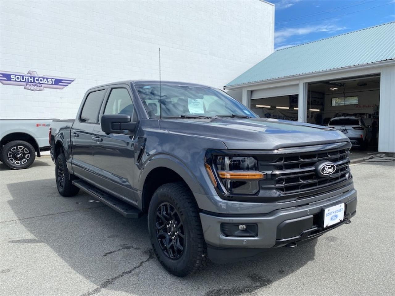 2025 Ford F-150 XLT  - Tow Package Photo5