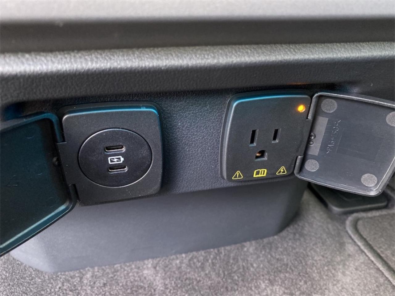 2025 Ford F-150 XLT  - Tow Package Photo5