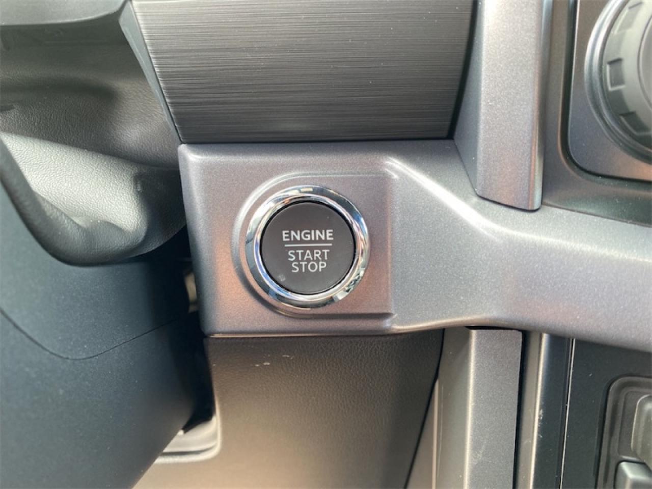 2025 Ford F-150 XLT  - Tow Package Photo5