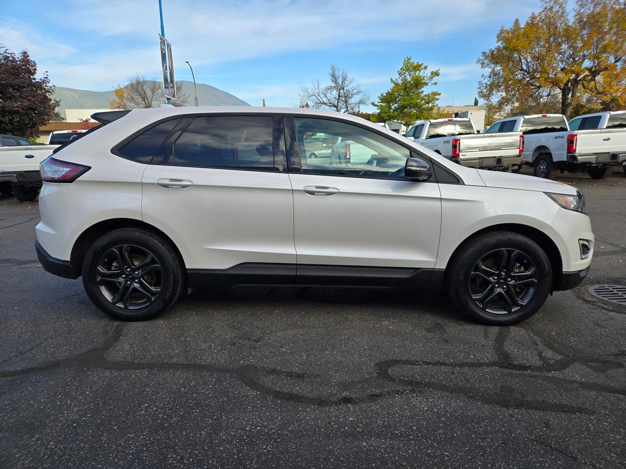 2018 Ford Edge SEL Photo5