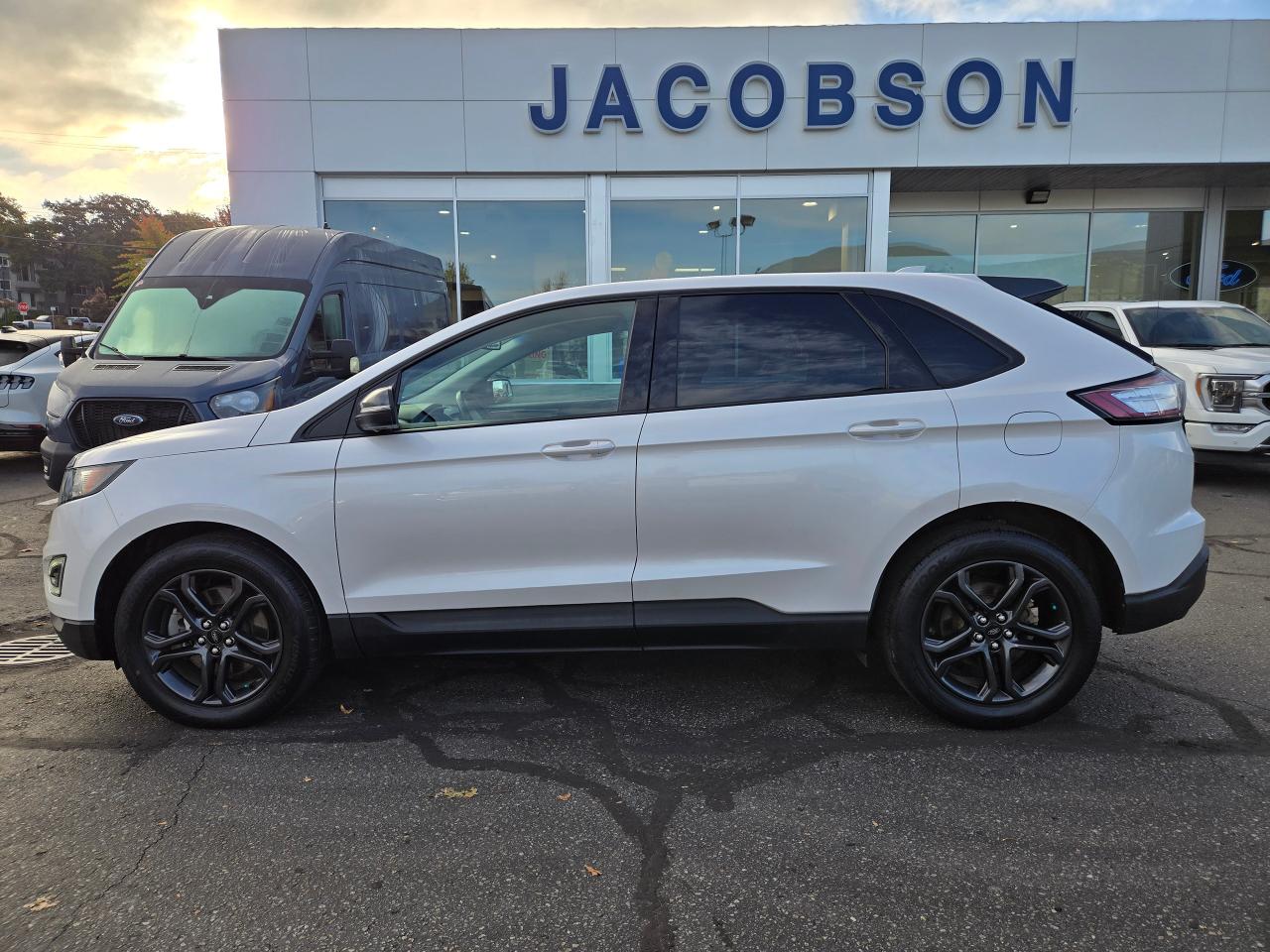 2018 Ford Edge SEL Photo5