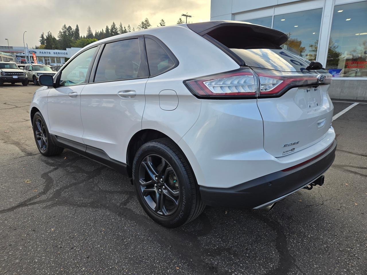 2018 Ford Edge SEL Photo5