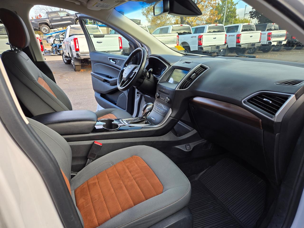 2018 Ford Edge SEL Photo5