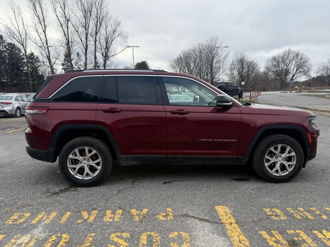 2023 Jeep Grand Cherokee Limited  - Leather Seats Photo