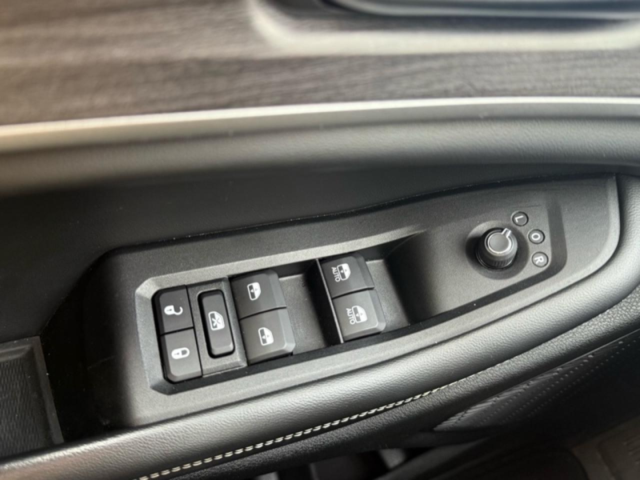 2023 Jeep Grand Cherokee Limited  - Leather Seats Photo