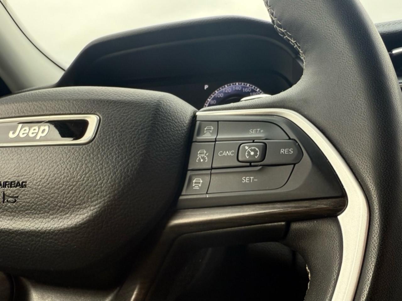 2023 Jeep Grand Cherokee Limited  - Leather Seats Photo