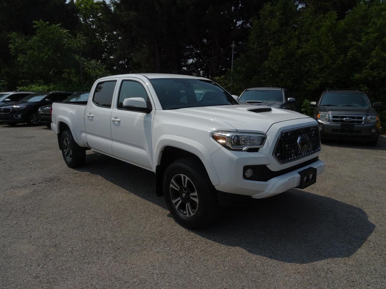 2018 Toyota Tacoma SR5 - Photo #4