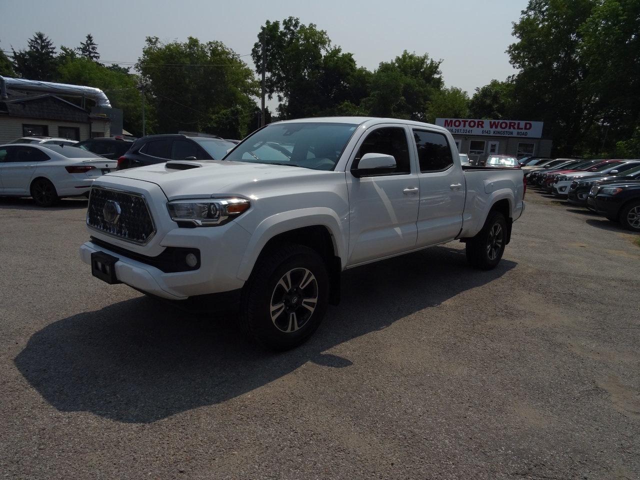 2018 Toyota Tacoma SR5 - Photo #2