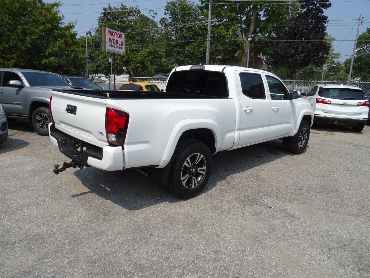 2018 Toyota Tacoma SR5 - Photo #6
