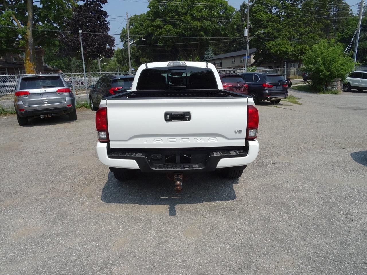 2018 Toyota Tacoma SR5 - Photo #7