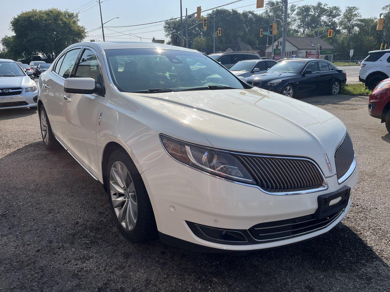 2013 Lincoln MKS MKS AWD Photo2