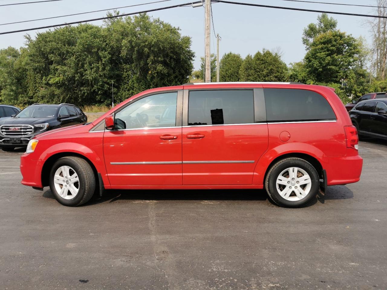 2012 Dodge Grand Caravan Crew - Photo #2