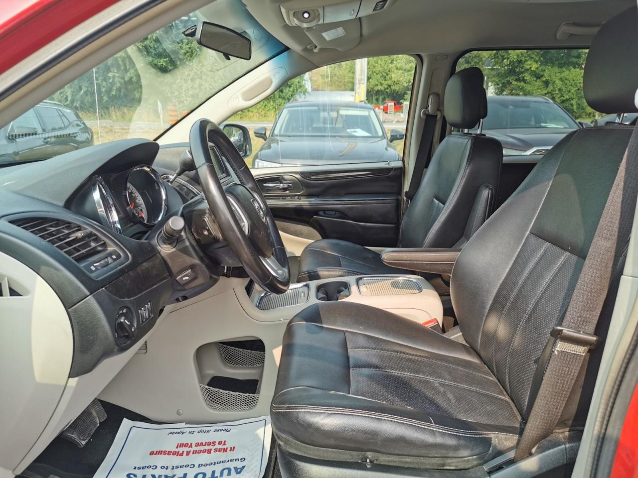 2012 Dodge Grand Caravan Crew - Photo #11