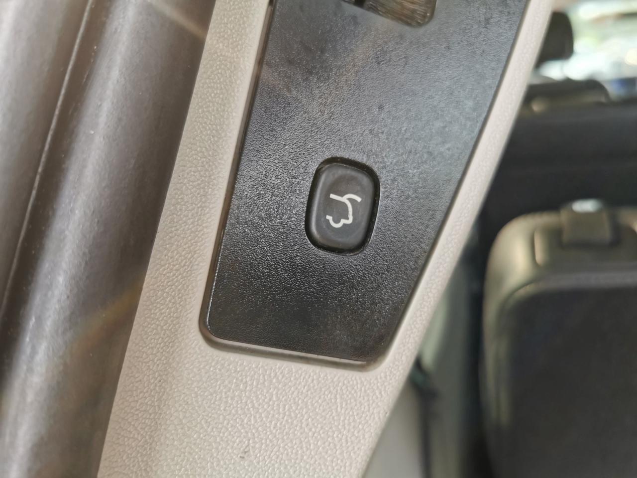 2012 Dodge Grand Caravan Crew - Photo #19