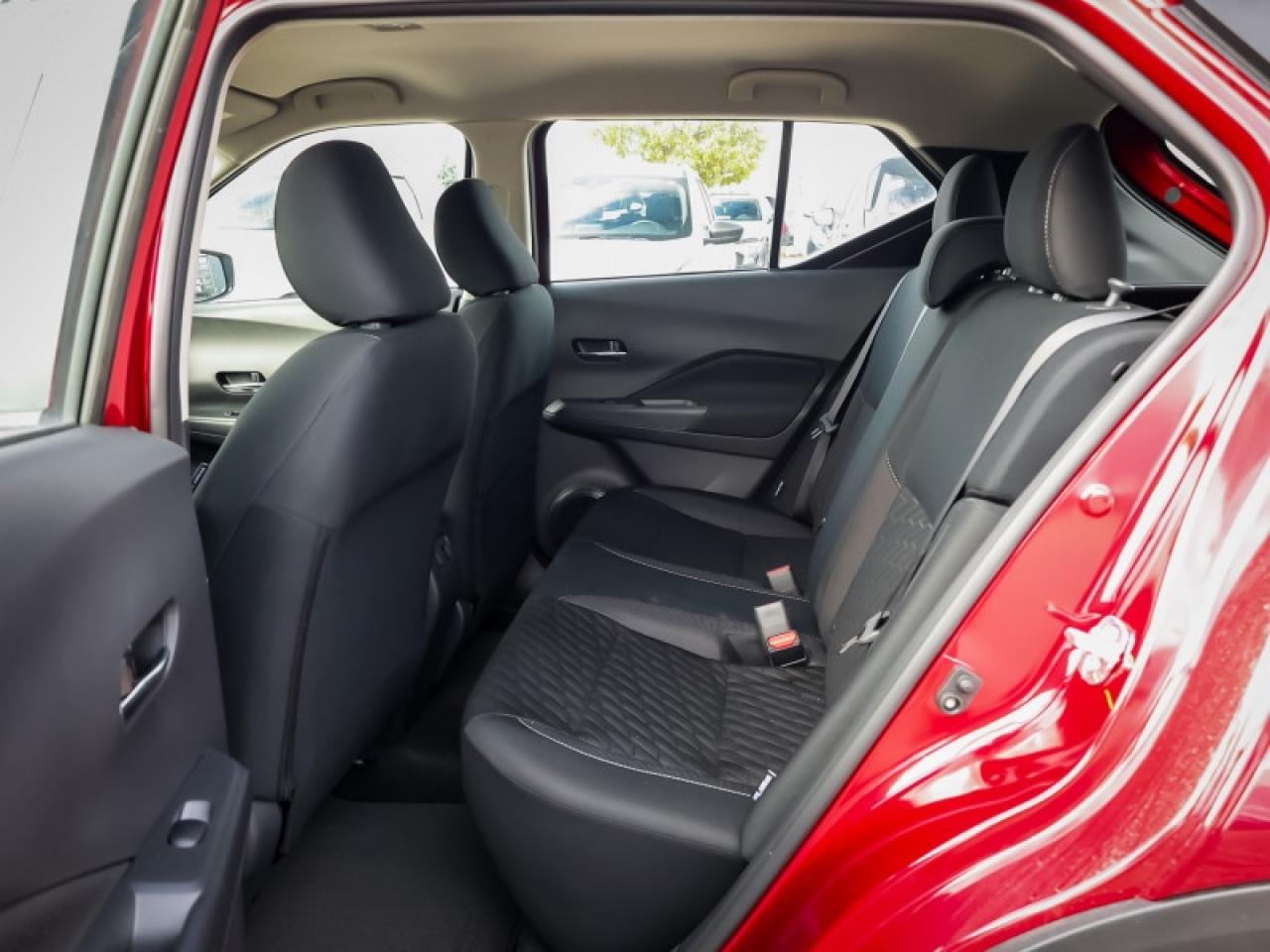 2025 Nissan Kicks Play SV  - Heated Seats -  Apple CarPlay Photo