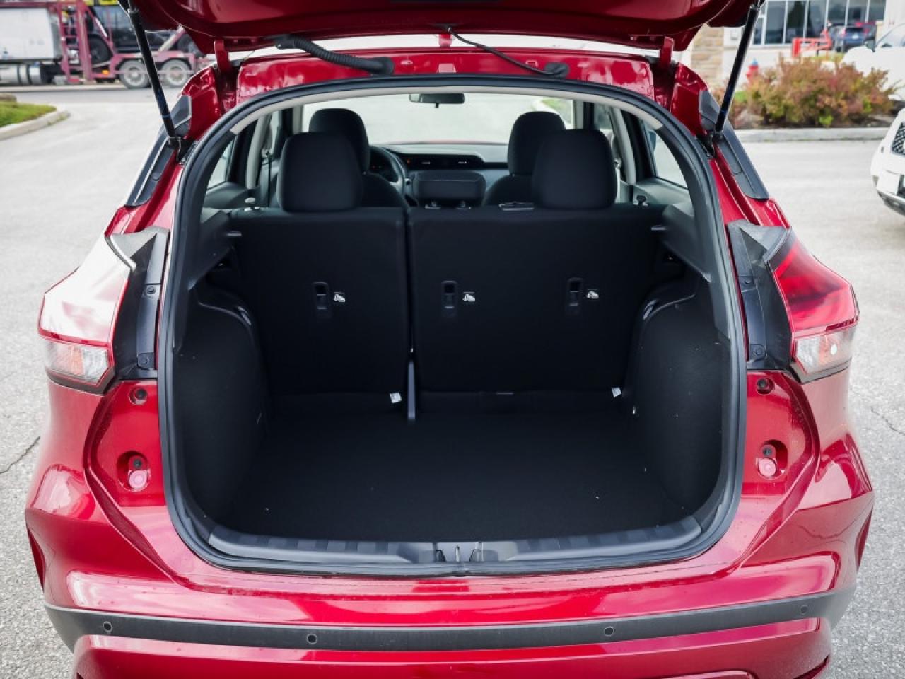 2025 Nissan Kicks Play SV  - Heated Seats -  Apple CarPlay Photo