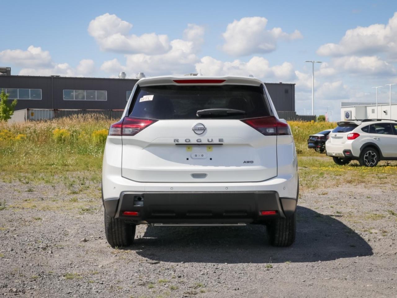 2025 Nissan Rogue SV Moonroof  - Moonroof -  Power Liftgate Photo2