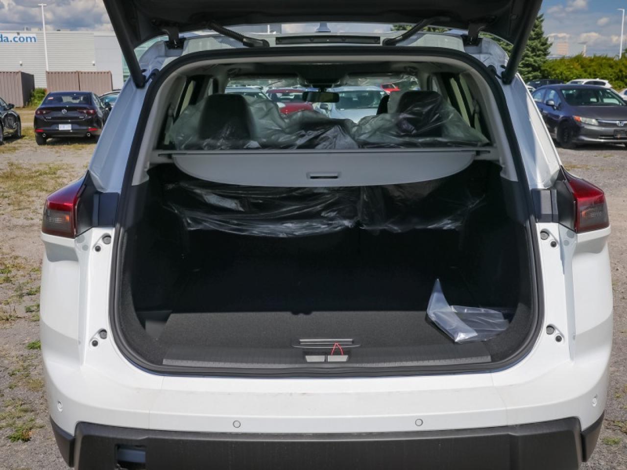 2025 Nissan Rogue SV Moonroof  - Moonroof -  Power Liftgate Photo