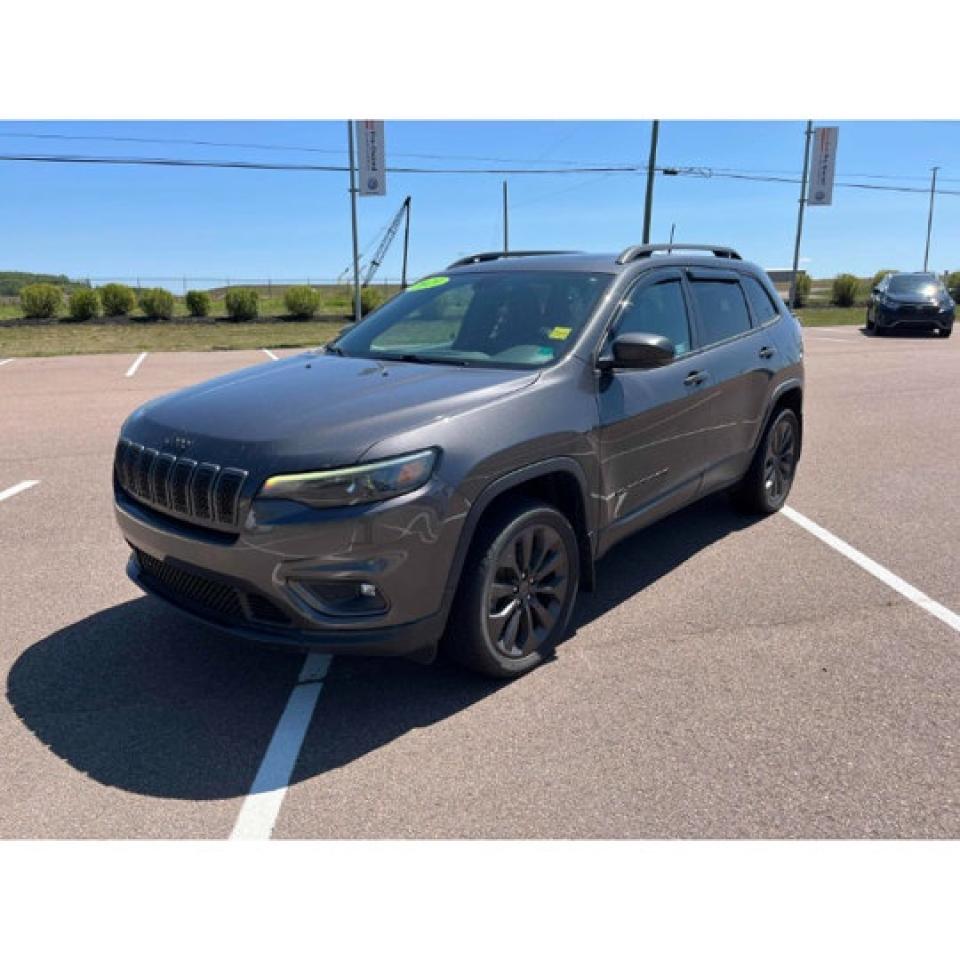 Used 2021 Jeep Cherokee 80th Anniversary 4X4 | V6 | Tow Pkg | Leather | Nav | Pano Roof | Alpine Audio | and More ! for sale in Guelph, ON