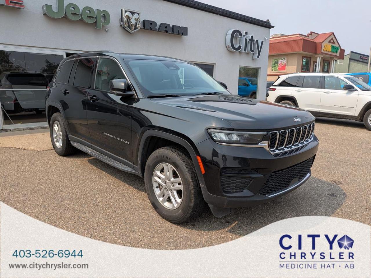 Used 2023 Jeep Grand Cherokee LAREDO 4x4 for sale in Medicine Hat, AB