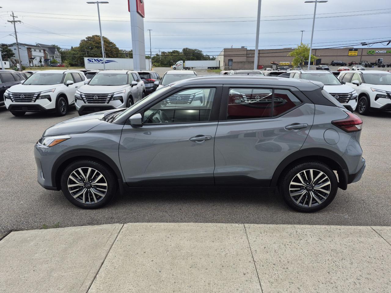 2025 Nissan Kicks Play SV FWD Photo19