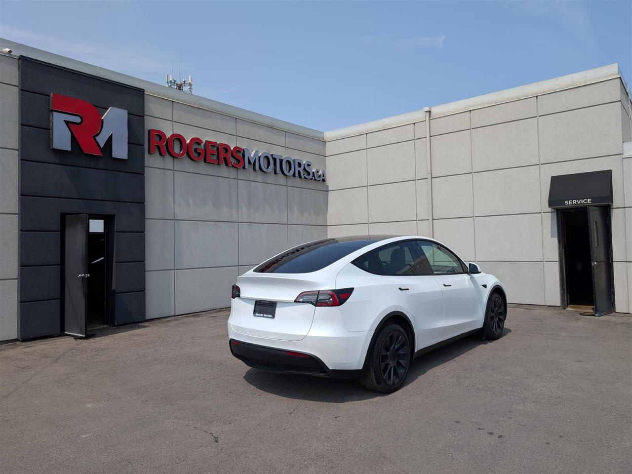 2021 Tesla Model Y LONG RANGE AWD - WHITE INTERIOR - DUAL MOTOR