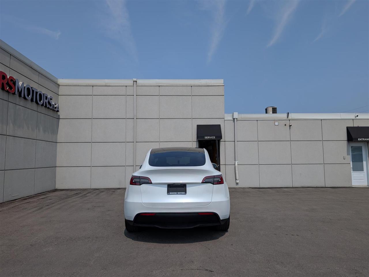 2021 Tesla Model Y LONG RANGE AWD - WHITE INTERIOR - DUAL MOTOR