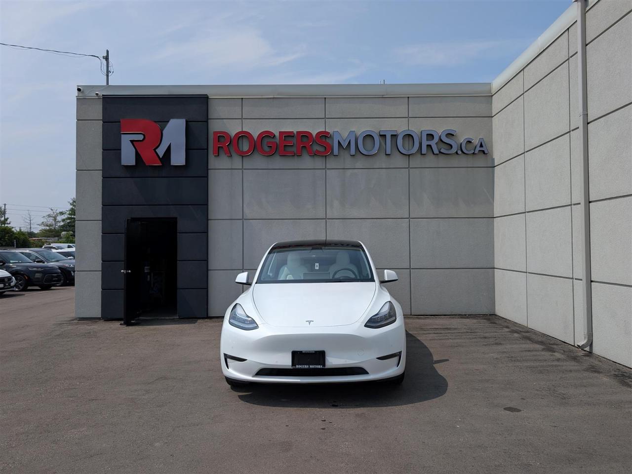 2021 Tesla Model Y LONG RANGE AWD - WHITE INTERIOR - DUAL MOTOR