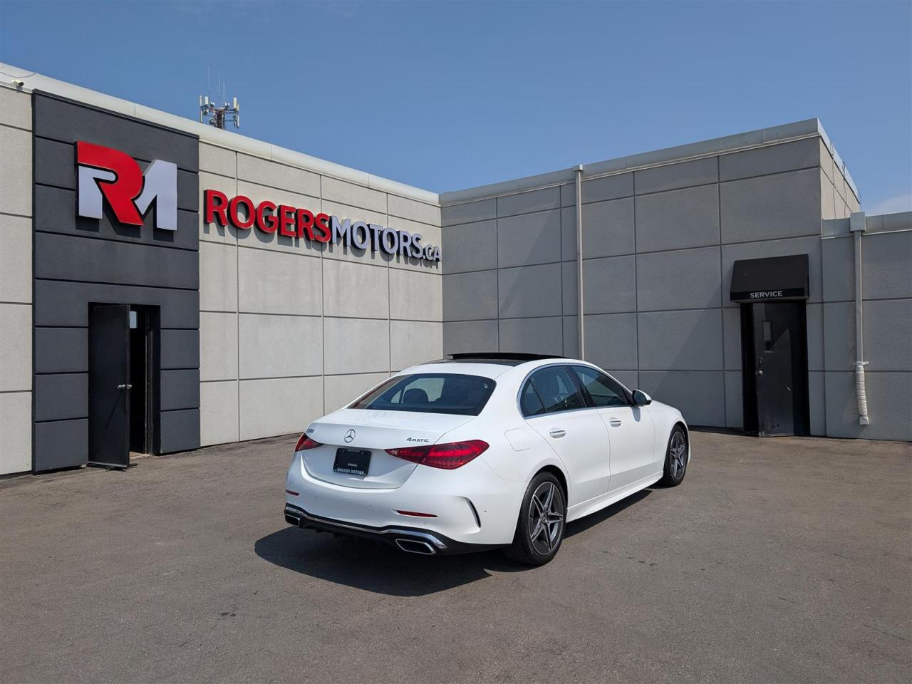 2023 Mercedes-Benz C 300 4MATIC - NAVI - PANO ROOF - 360 CAM - TECH FEATURES