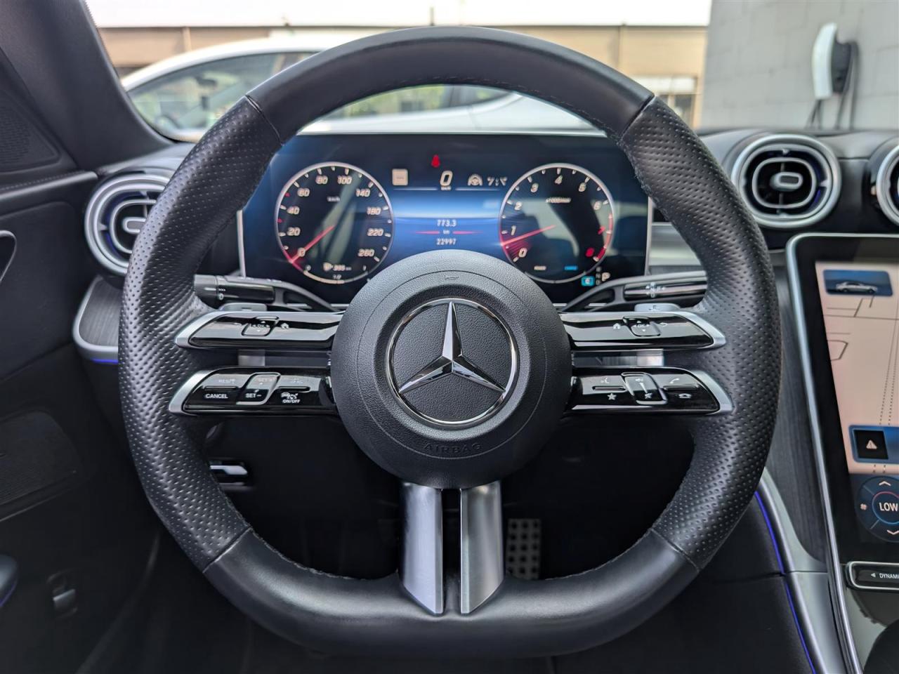 2023 Mercedes-Benz C 300 4MATIC - NAVI - PANO ROOF - 360 CAM - TECH FEATURES