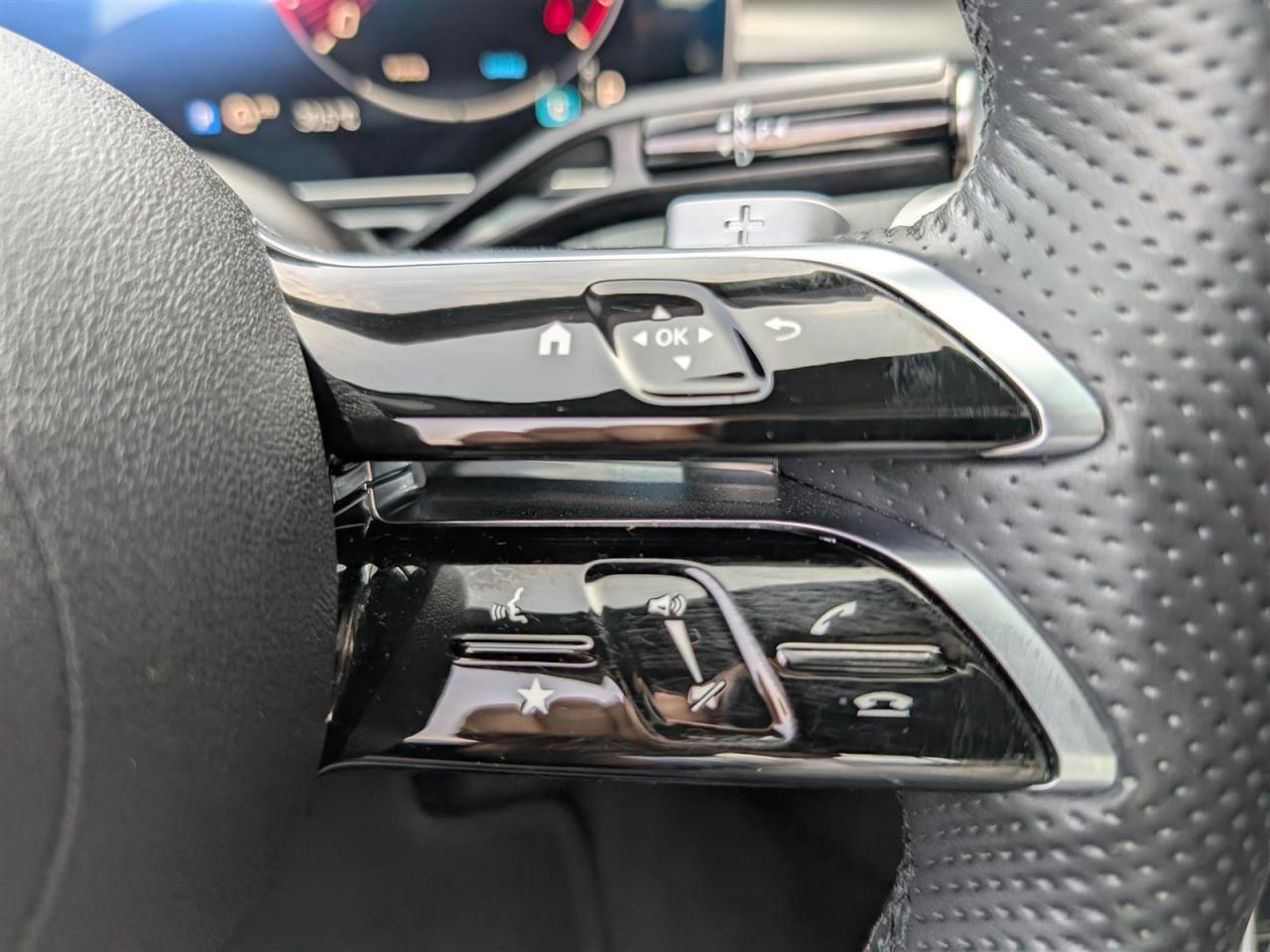 2023 Mercedes-Benz C 300 4MATIC - NAVI - PANO ROOF - 360 CAM - TECH FEATURES