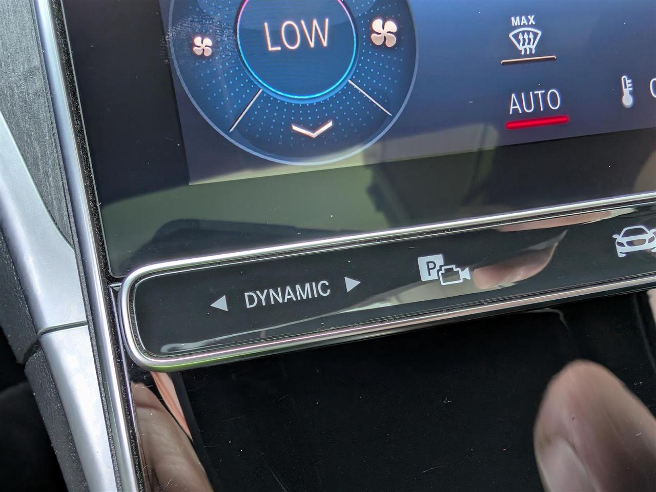 2023 Mercedes-Benz C 300 4MATIC - NAVI - PANO ROOF - 360 CAM - TECH FEATURES